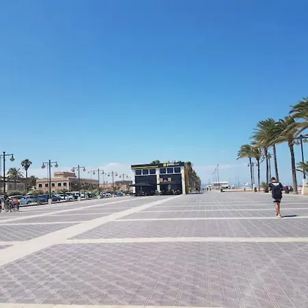 Reina Playa Apartment