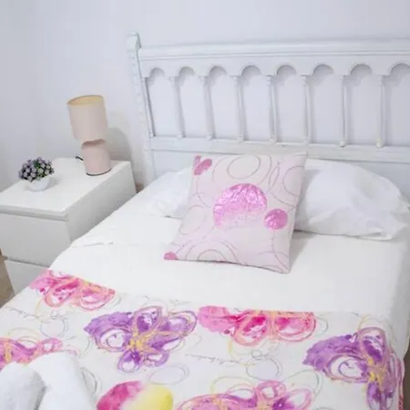 Reina Playa Apartment *